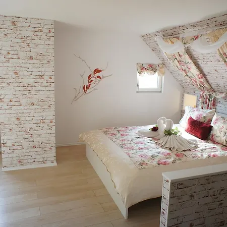 Eifel Romantica Holiday House